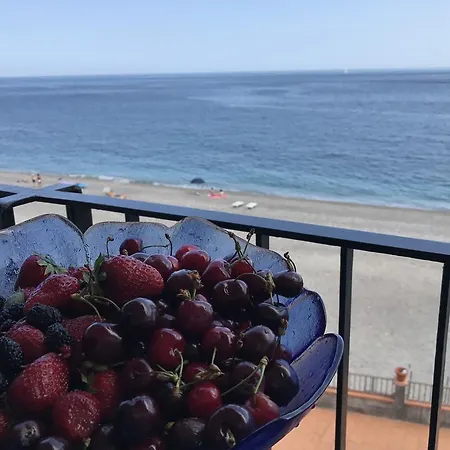 Apartament Casa Paloma Letojanni